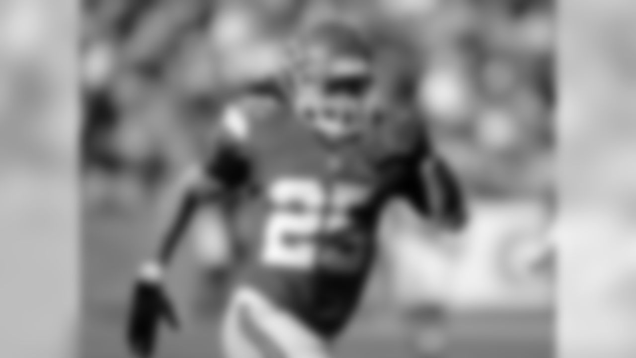 25 - Jamaal Charles - RB // HT. 5-11, WT. 199 // College: Texas // Hometown: Port Arthur, Texas