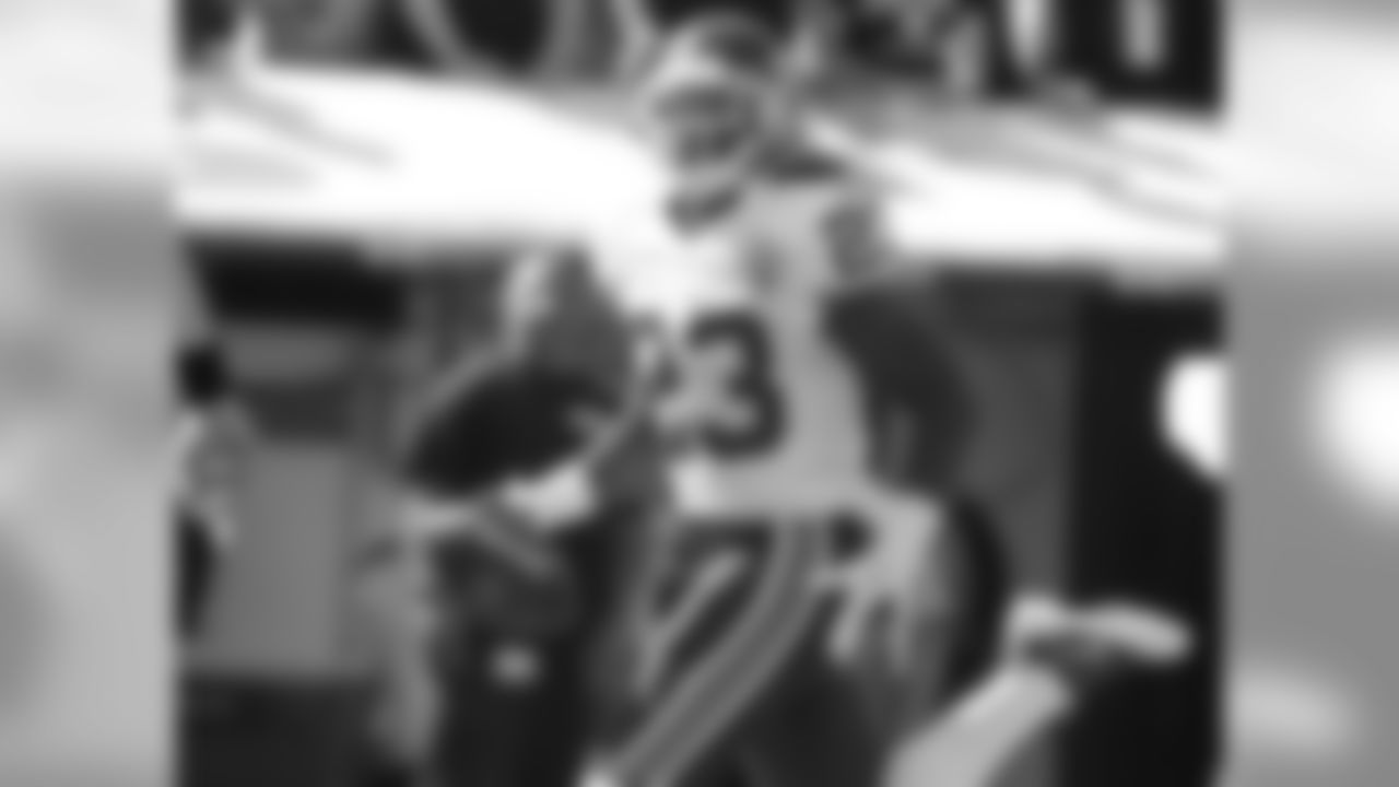 23 - Kendrick Lewis - S // HT. 6-0, WT. 198 // College: Mississippi // Hometown: New Orleans, La.