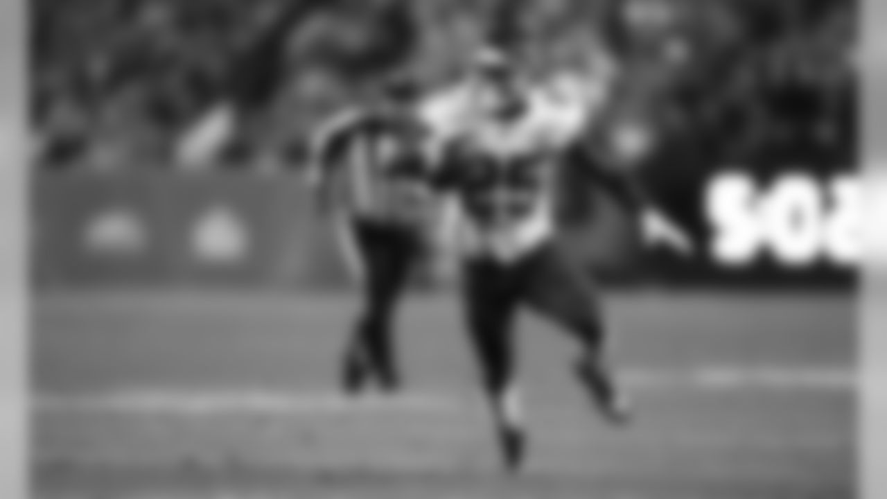 Kansas City Chiefs vs Denver Broncos at Empower Field at Mile High, October 17, 2019