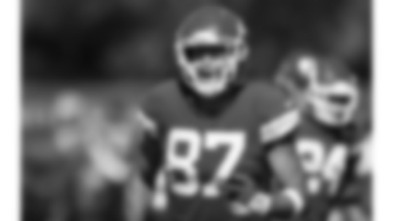 Kansas City Chiefs tight end Travis Kelce (87) during practice on Wednesday September 28, 2022.