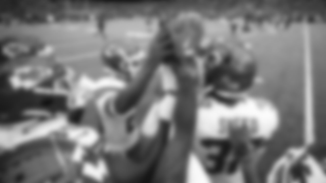 Kansas City Chiefs prior to an NFL football game against the Houston Texans, Sunday, December 18, 2022 in Houston.