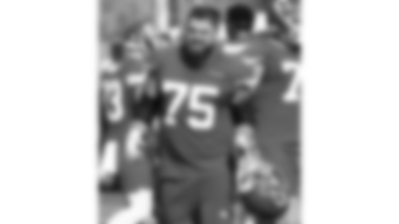 Kansas City Chiefs offensive guard Mike Remmers (75) during practice for week seven against the Tennessee Titans.
