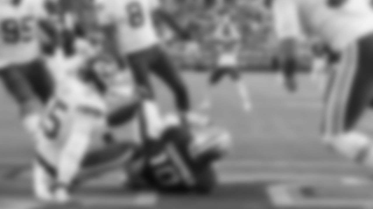 Kansas City Chiefs face off against the Las Vegas Raiders at GEHA Field at Arrowhead Stadium on October 10, 2022.