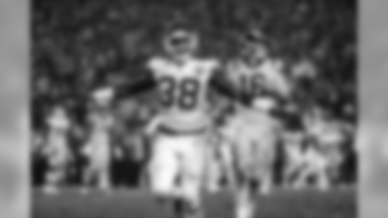 Kansas City Chiefs at Los Angeles Rams at Los Angeles Memorial Coliseum on November 19, 2018
