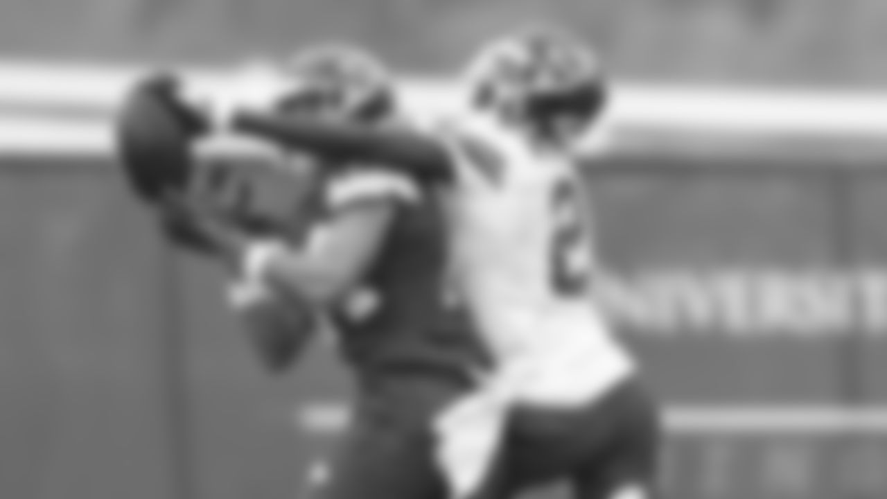 Kansas City Chiefs cornerback Joshua Williams (2) deflects a ball during preseason practice on Tuesday, August 22, 2023 in Kansas City, MO.