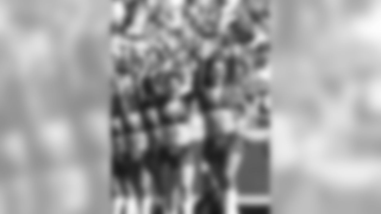 A look at the Kansas City Chiefs Cheerleaders during the Chiefs vs 49ers game