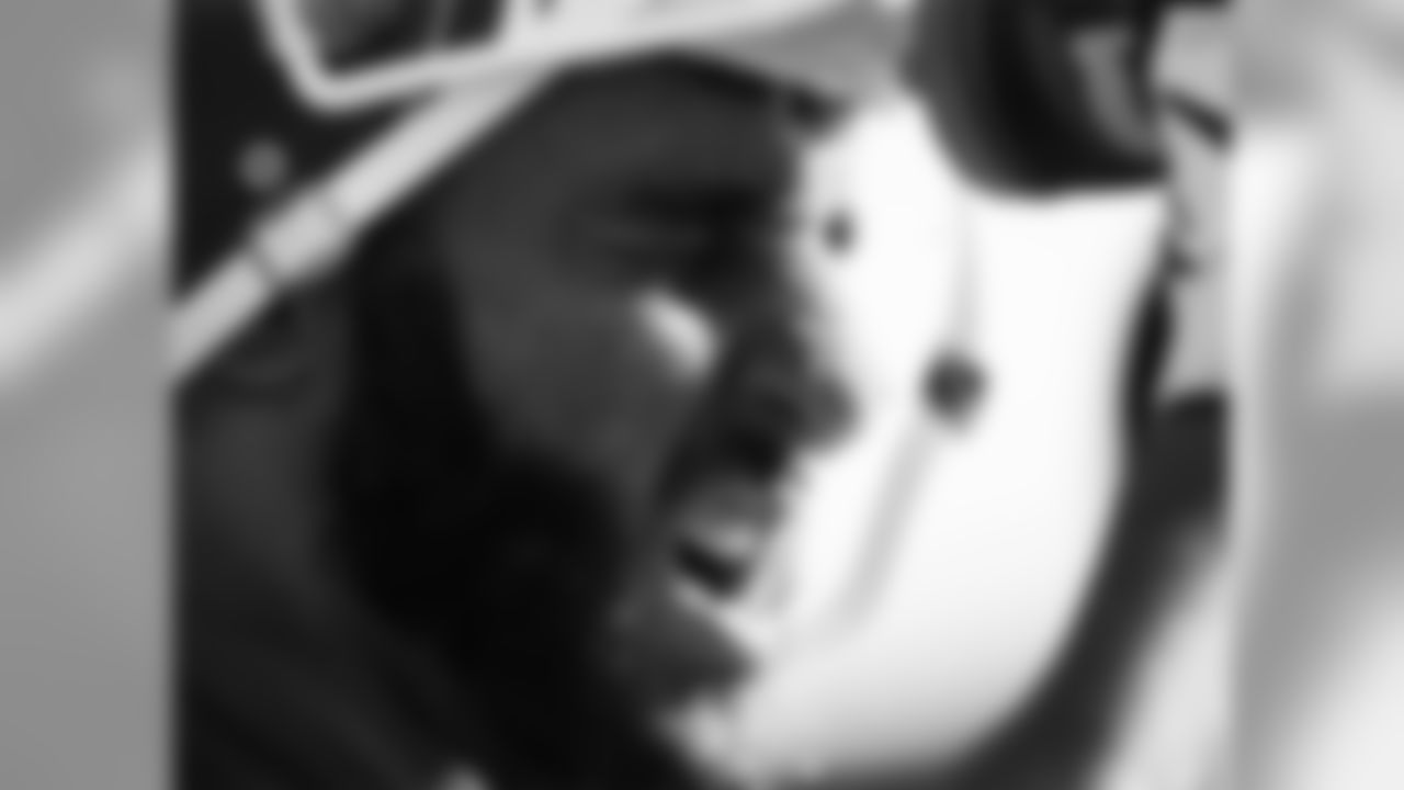Kansas City Chiefs Offensive lineman Anthony Dima (75)
