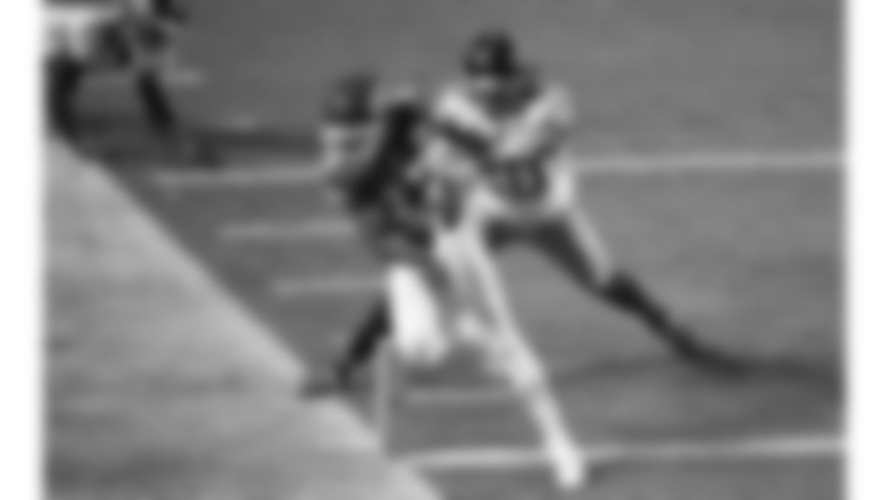 Kansas City Chiefs wide receiver Mecole Hardman (17) scores a touchdown during an NFL football game against the Tennessee Titans, Sunday November 6, 2022