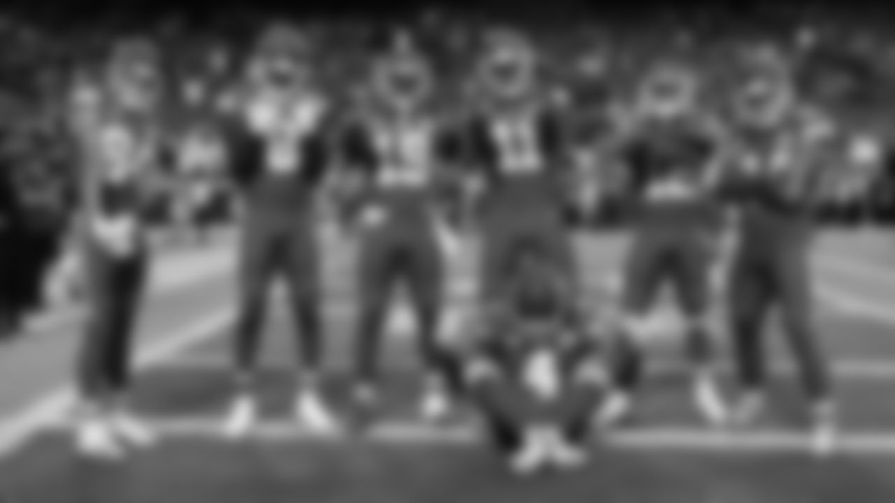 The Kansas City Chiefs face off against the Denver Broncos at GEHA Field at Arrowhead Stadium on October 12, 2023.