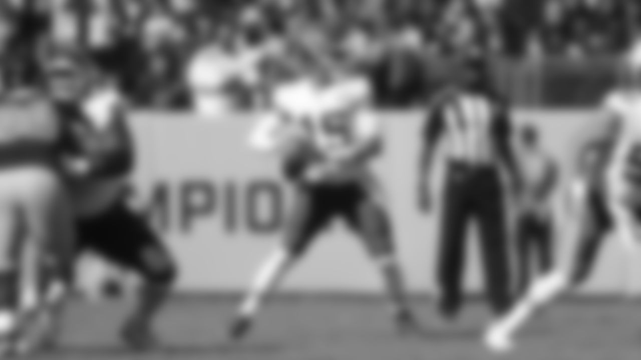 Kansas City Chiefs quarterback Patrick Mahomes (15) during an NFL football game against the Washington Football Team, Sunday, October 17, 2021 at FedExField.