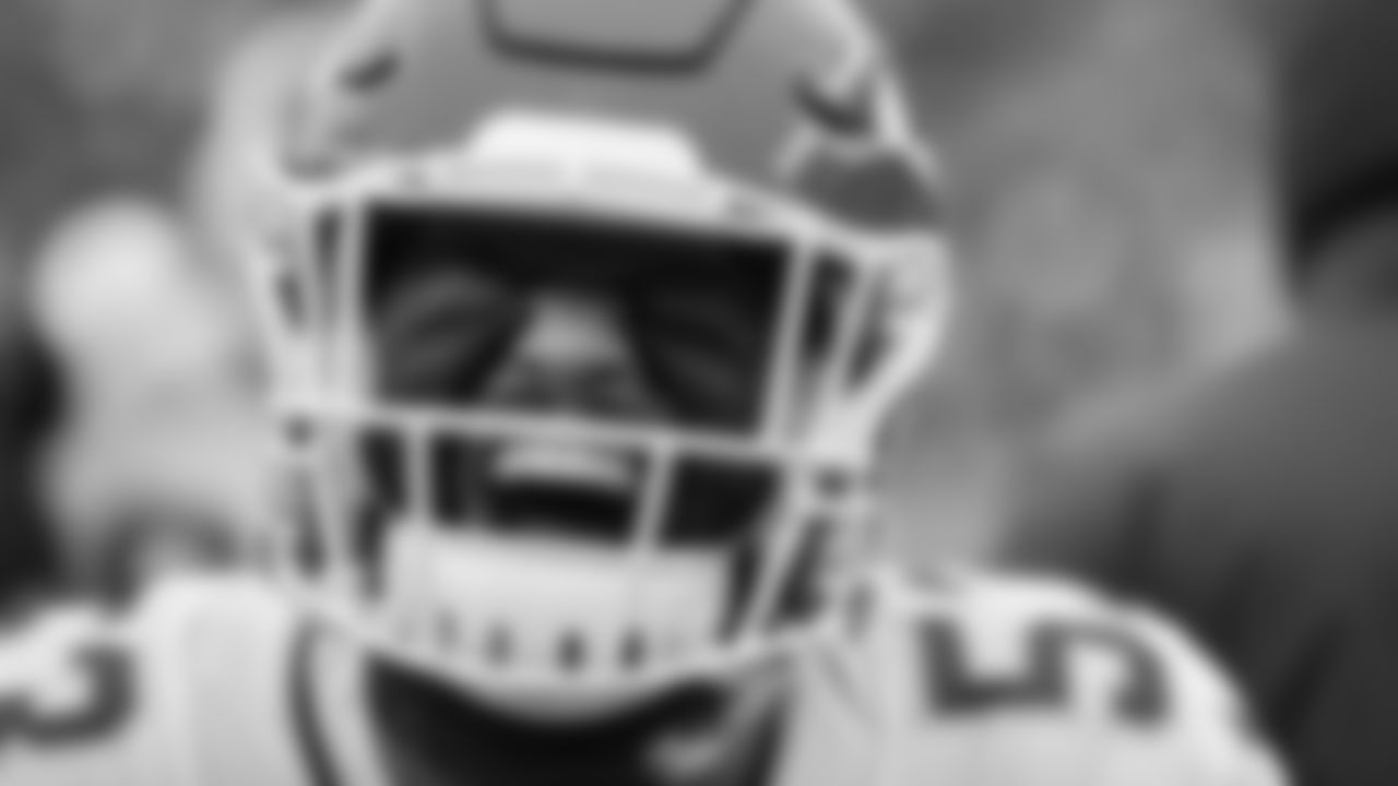 Kansas City Chiefs inside linebacker Anthony Hitchens (53) prior to an NFL football game against the Cincinnati Bengals, Sunday, January 2, 2021 in Cincinnati.