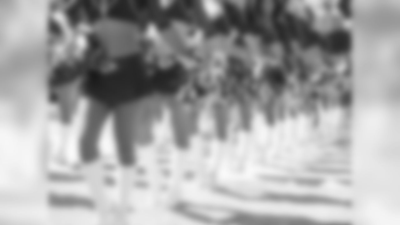 A look at the Kansas City Chiefs Cheerleaders during the Chiefs vs 49ers game