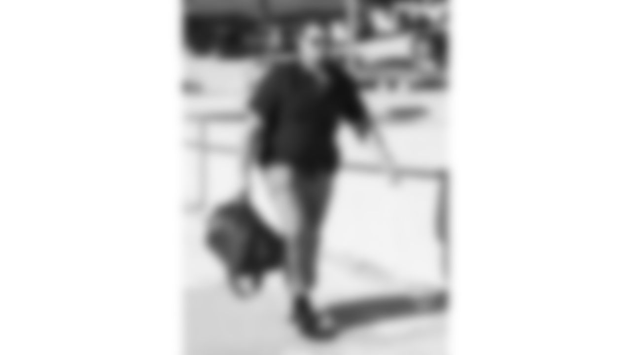 Kansas City Chiefs offensive guard Nick Allegretti (73) arrives at the Kansas City International Airport to travel to Las Vegas for Sundays game. November 13, 2021