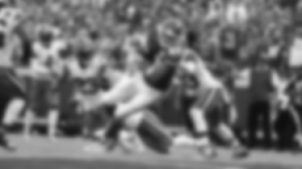 Kansas City Chiefs vs Cleveland Browns during NFL Season Opener at GEHA Field at Arrowhead Stadium in Kansas City, MO on September 12, 2021