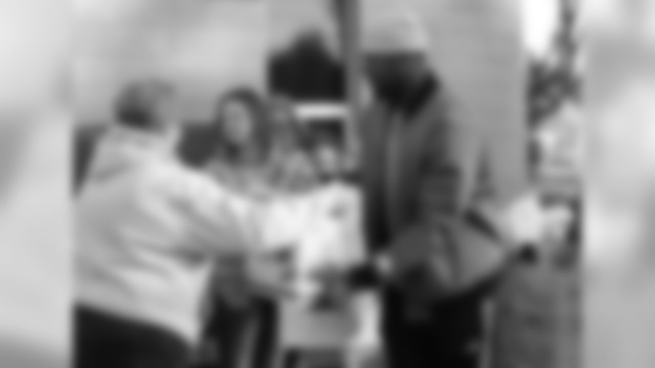 Kansas City Chiefs defensive tackle Chris Jones (95), partnered with with Mosaic Lifecare, helped distribute Thanksgiving meals to people at 2nd Harvest Community Food Bank in St. Joseph, MO.