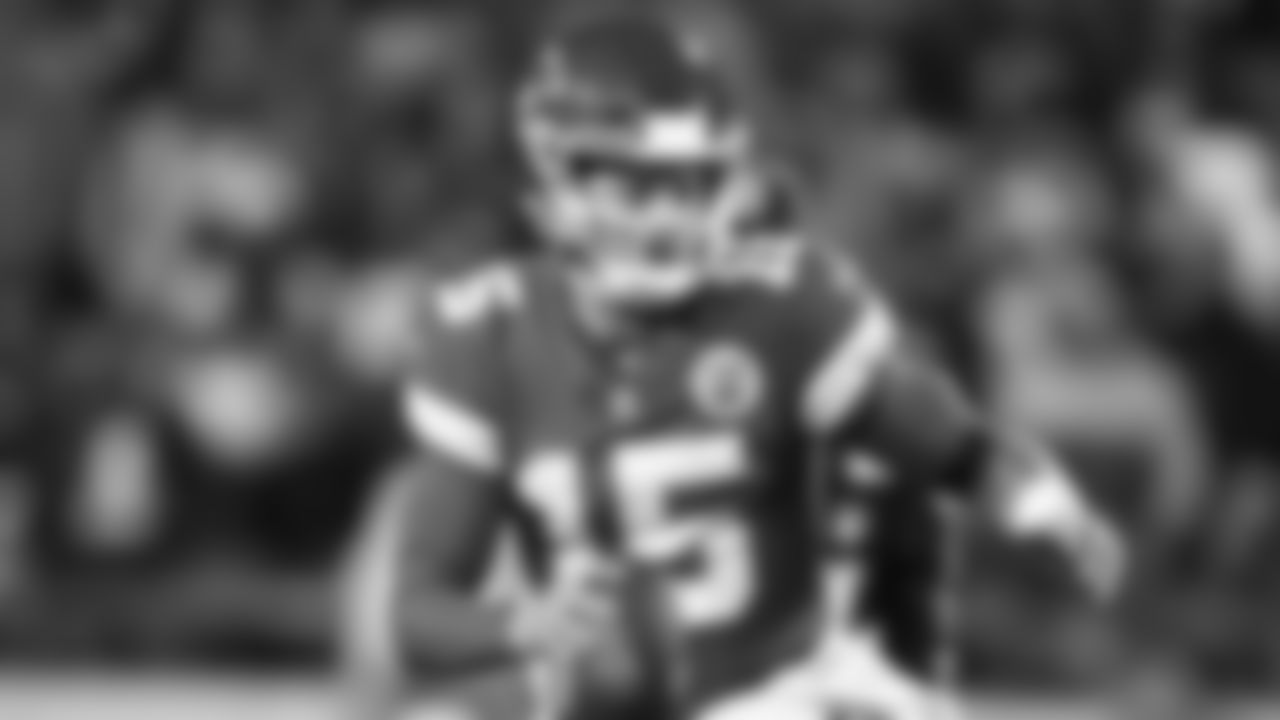Kansas City Chiefs vs Denver Broncos, GEHA Field at Arrowhead Stadium, Kansas City, MO on December 5, 2021
