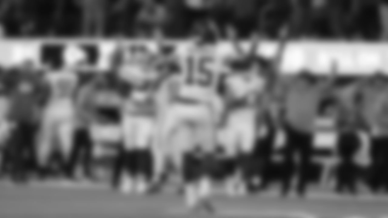 Kansas City Chiefs face off against the Los Angeles Chargers at SoFi Stadium on November 20, 2022 in Los Angeles, California