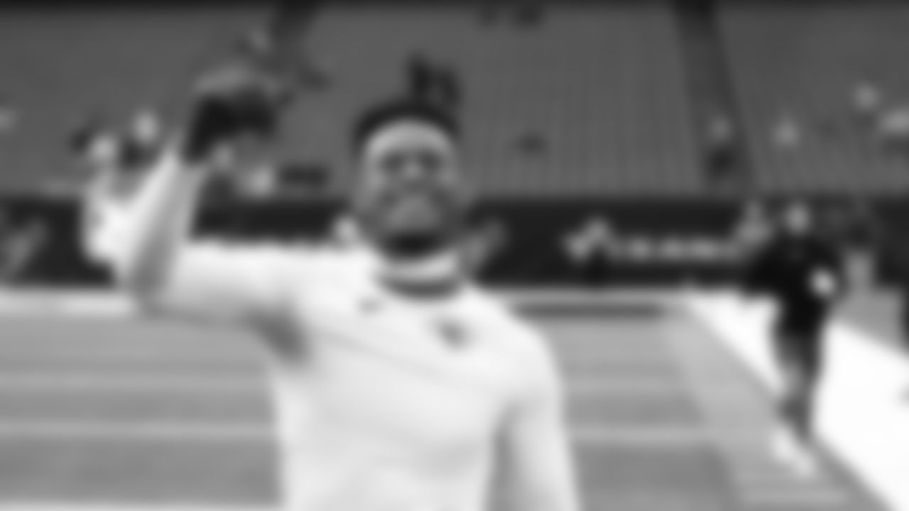 Kansas City Chiefs wide receiver JuJu Smith-Schuster (9) prior to an NFL football game against the Houston Texans, Sunday, December 18, 2022 in Houston.