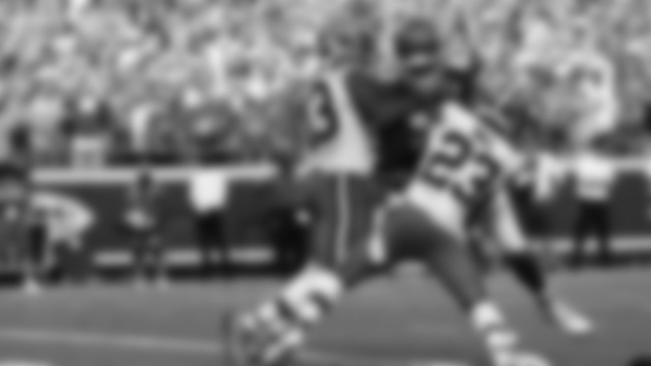 Kansas City Chiefs vs Cleveland Browns during NFL Season Opener at GEHA Field at Arrowhead Stadium in Kansas City, MO on September 12, 2021