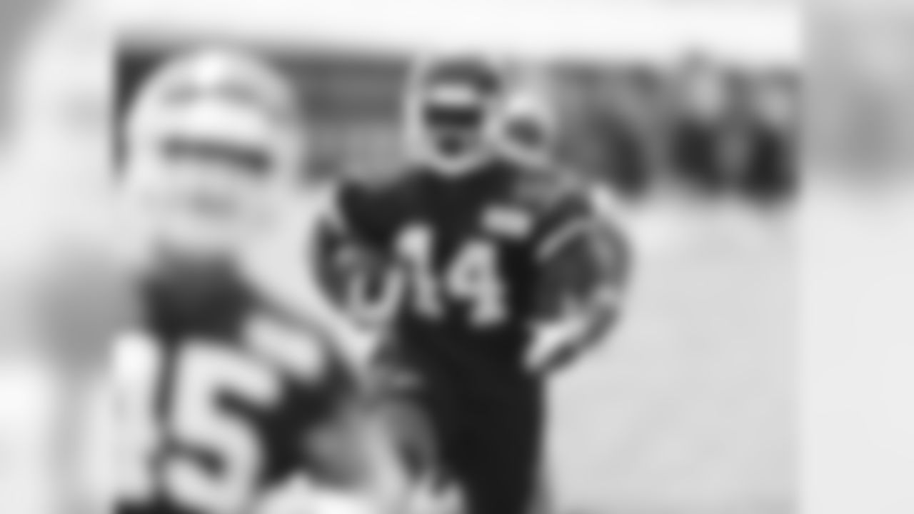 44 - Toben Opurum - FB // HT. 6-1, WT. 250 // College: Kansas // Hometown: Richardson, TX