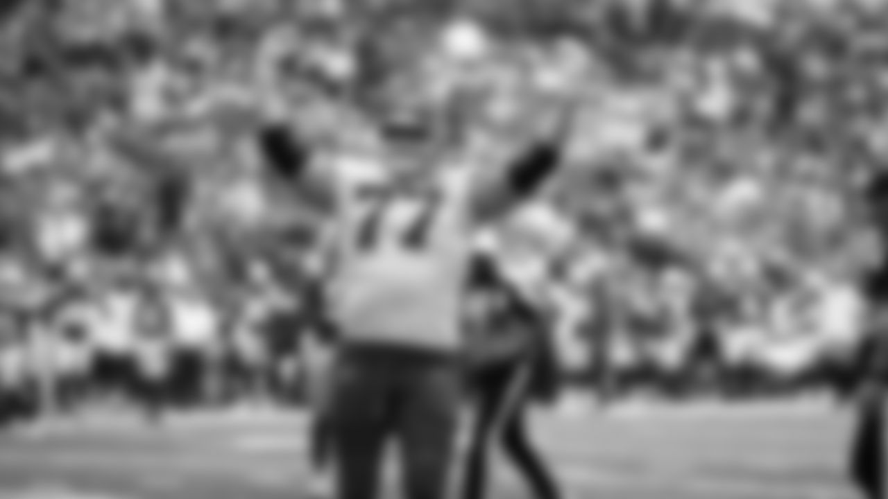 Kansas City Chiefs vs Indianapolis Colts at Lucas Oil Stadium on September 25th, 2022.