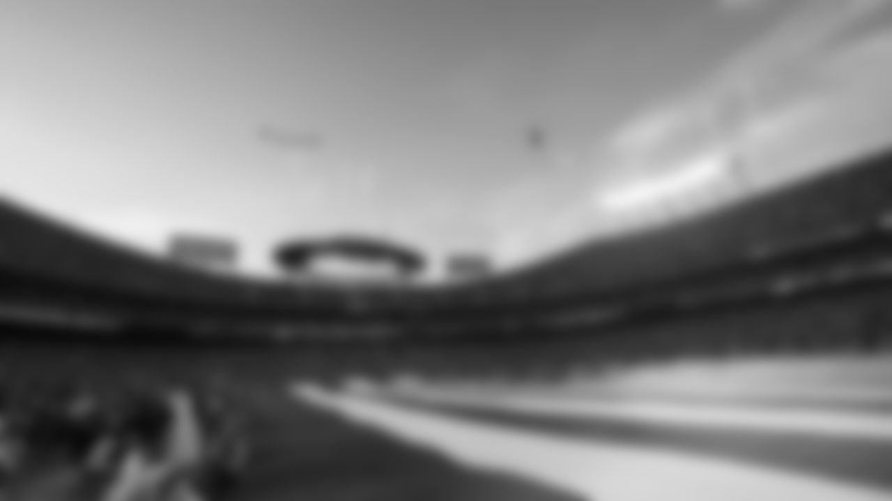 Kansas City Chiefs face off against the Los Angeles Chargers on GEHA Field at Arrowhead Stadium on September 15th, 2022.