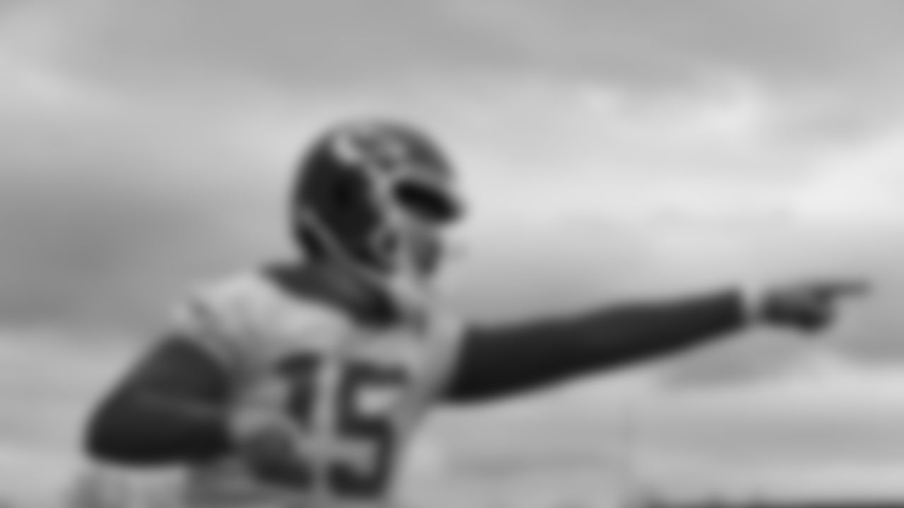 Kansas City Chiefs quarterback Patrick Mahomes (15) during practice on Thursday, November 17, 2022.