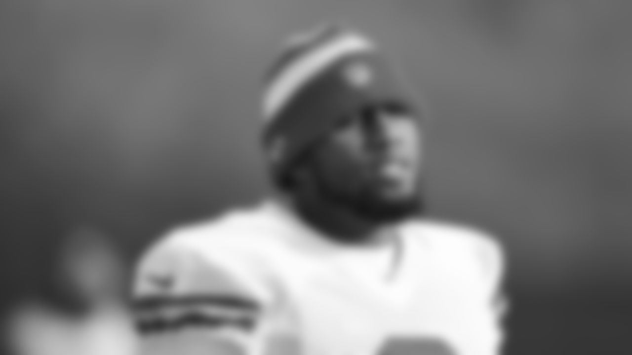 Kansas City Chiefs defensive end Carlos Dunlap (8) during practice on Wednesday, November 23, 2022.