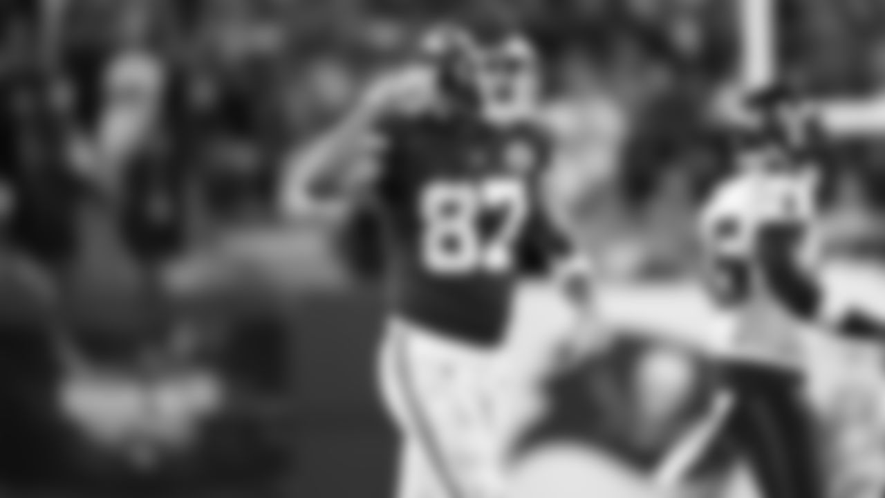 Kansas City Chiefs tight end Travis Kelce (87) during an NFL football game against the Tampa Bay Buccaneers, Sunday, October 2, 2022 in Tampa Bay.