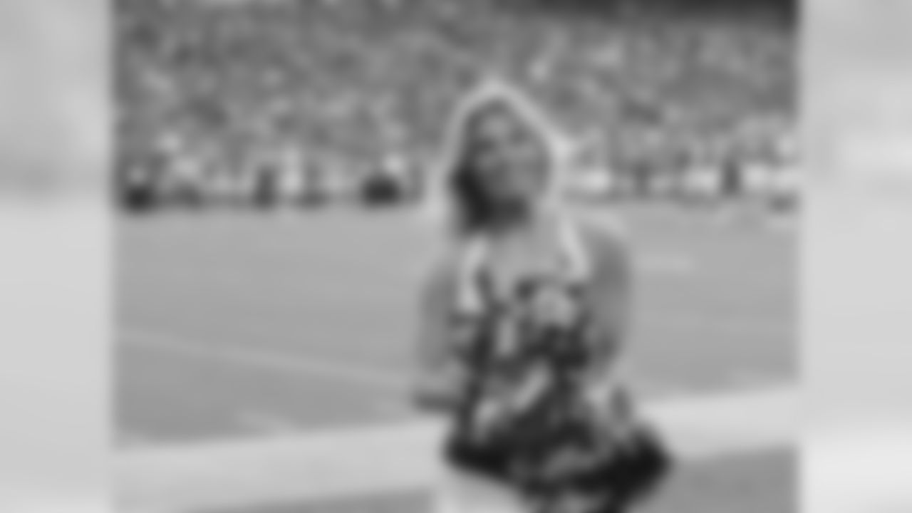 Kansas City Chiefs Cheerleader Brooke