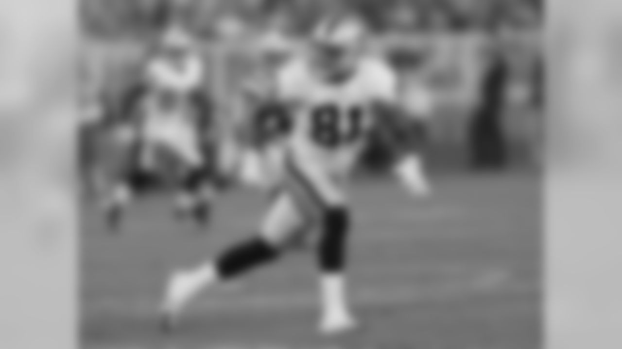 TE, Mychal Rivera