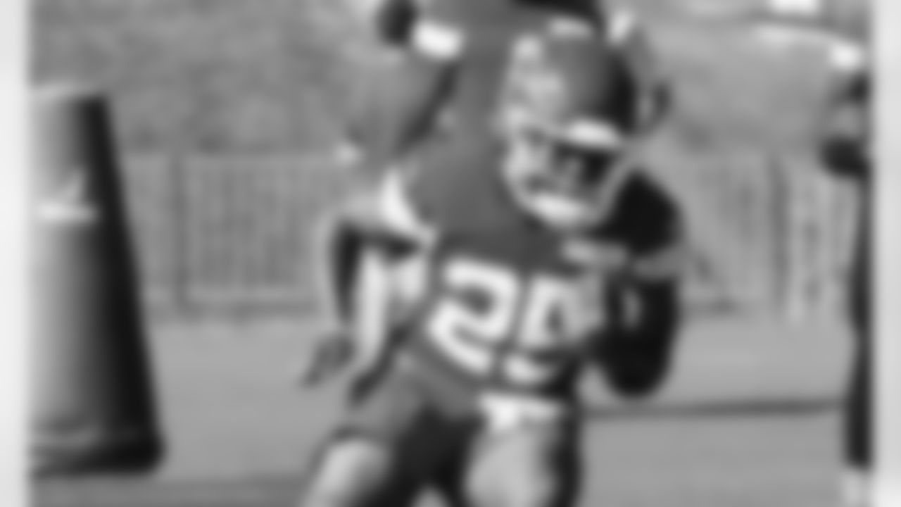 Kansas City Chiefs running back Clyde Edwards-Helaire (25) during training camp at Missouri Western State University.