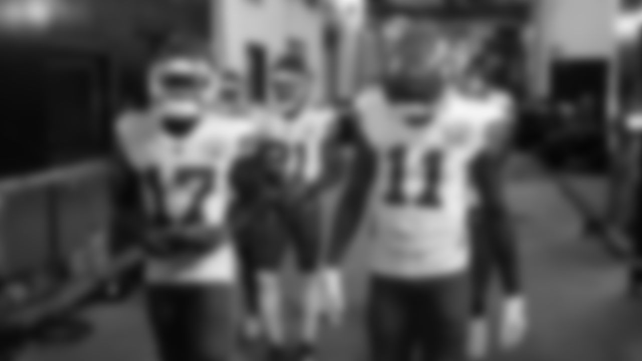 Kansas City Chiefs wide receivers Mecole Hardman (17) and Demarcus Robinson (11) prior to the Week 2 game against the Baltimore Ravens at M&T Bank Stadium on September 19, 2021