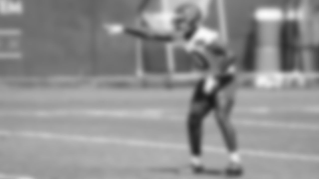 Safety Antwon Kincade (10) during the first day of practice for Kansas City Chiefs rookie mini camp.