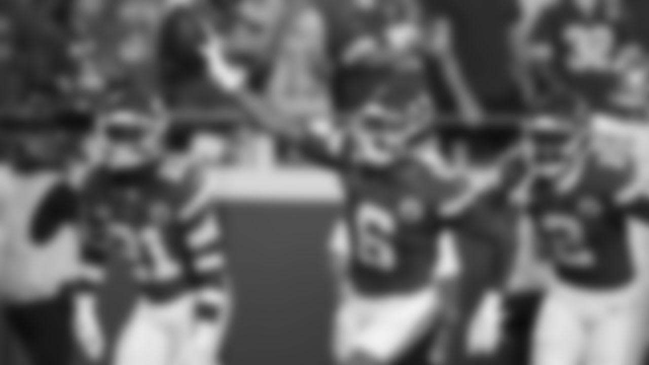 The Kansas City Chiefs face off against the Detroit Lions at GEHA Field at Arrowhead Stadium on September 7, 2023