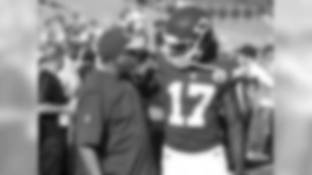 Kansas City Chiefs wide receiver Chris Conley (17) speaks with wide receivers coach David Culley prior to the preseason game against the Los Angeles Rams at the Los Angeles Memorial Coliseum on Saturday, August 20, 2016.