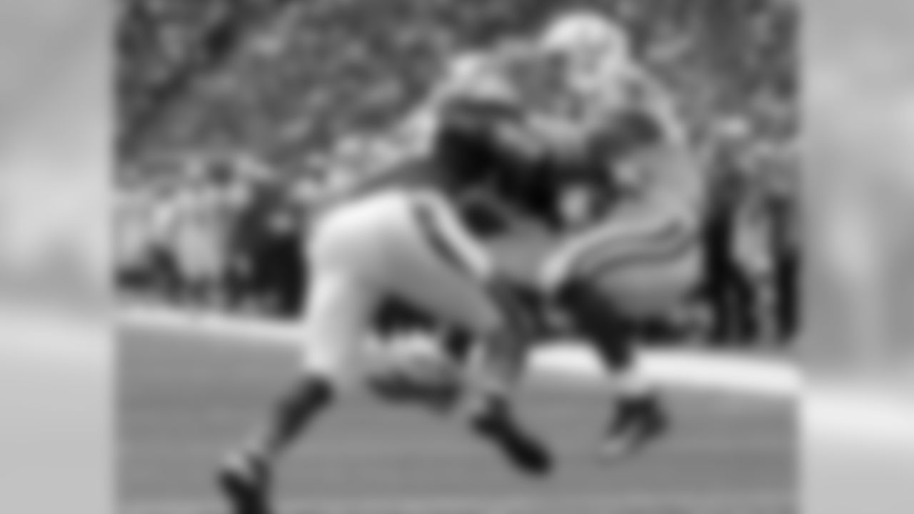 Running Back Donald Brown (31)