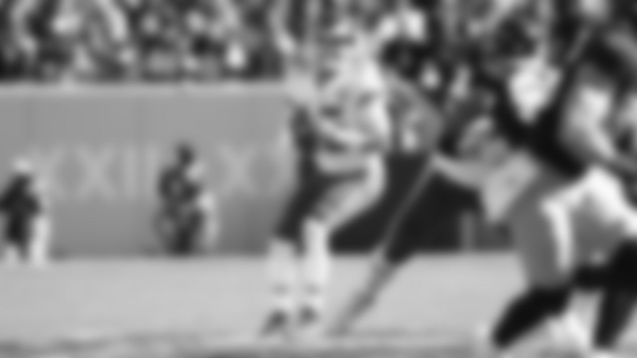 Kansas City Chiefs quarterback Patrick Mahomes (15) during an NFL football game against the Washington Football Team, Sunday, October 17, 2021 at FedExField.