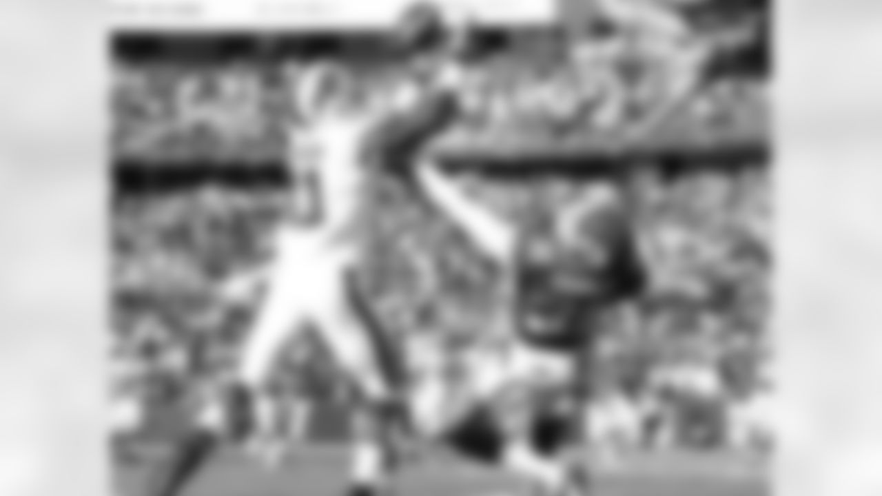 The best photos from the Chiefs' 9-0 season.