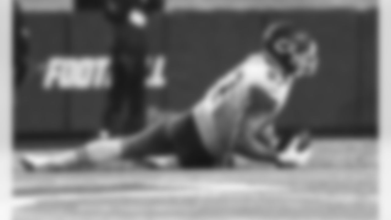Kansas City Chiefs Tight End Travis Kelce (87) makes a diving catch during an NFL football game against the Buffalo Bills, Monday, Oct. 19, 2020 in Orchard Park, NY.