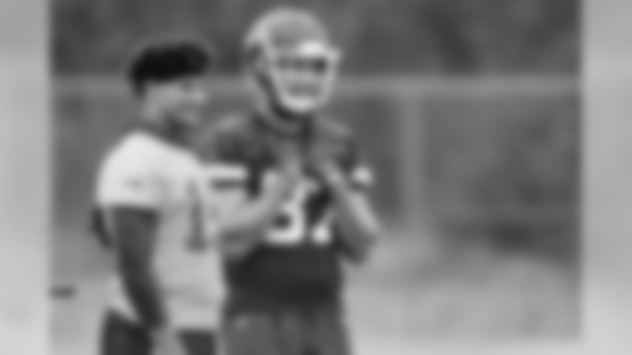 Kansas City Chiefs quarterback Patrick Mahomes (15) and Kansas City Chiefs tight end Travis Kelce (87) during practice on 10/25/18