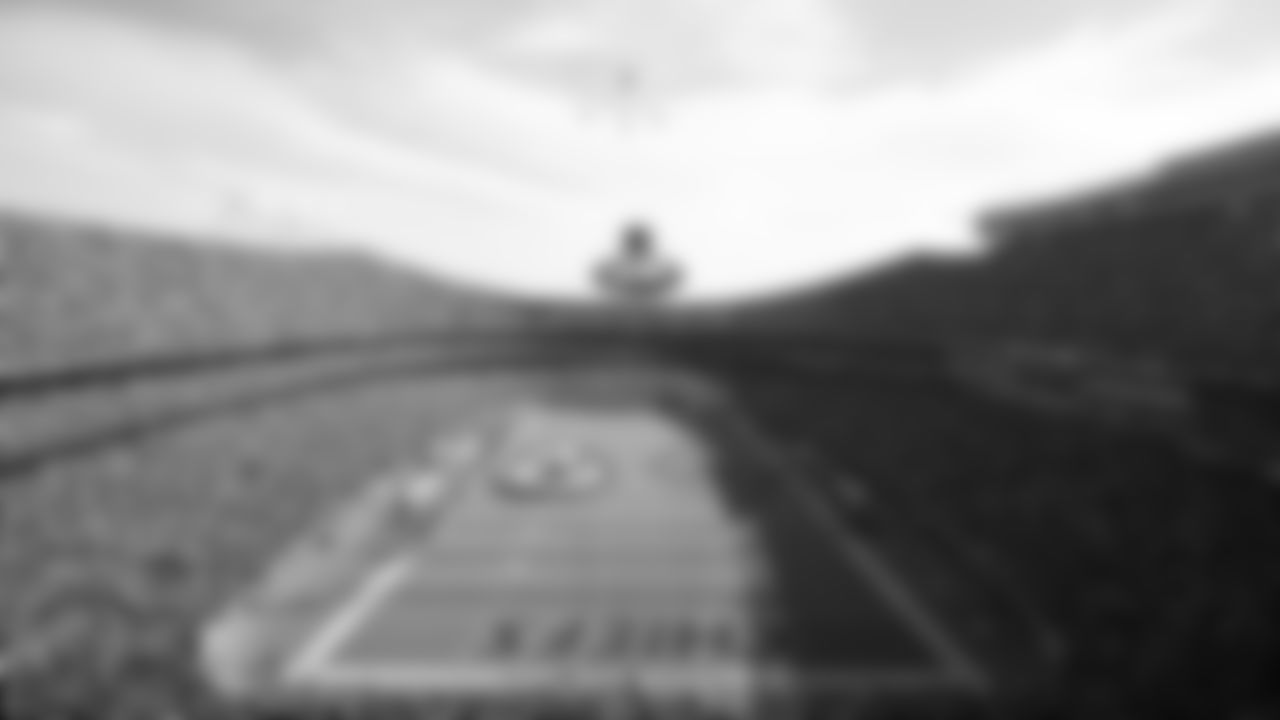 Kansas City Chiefs face off against the Buffalo Bills at GEHA Field at Arrowhead Stadium on October 16, 2022.