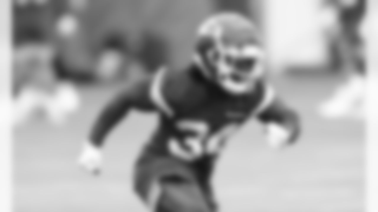 Kansas City Chiefs Running Back Darwin Thompson (34) during phase 3 workouts at the The University of Kansas Health System Training Complex.