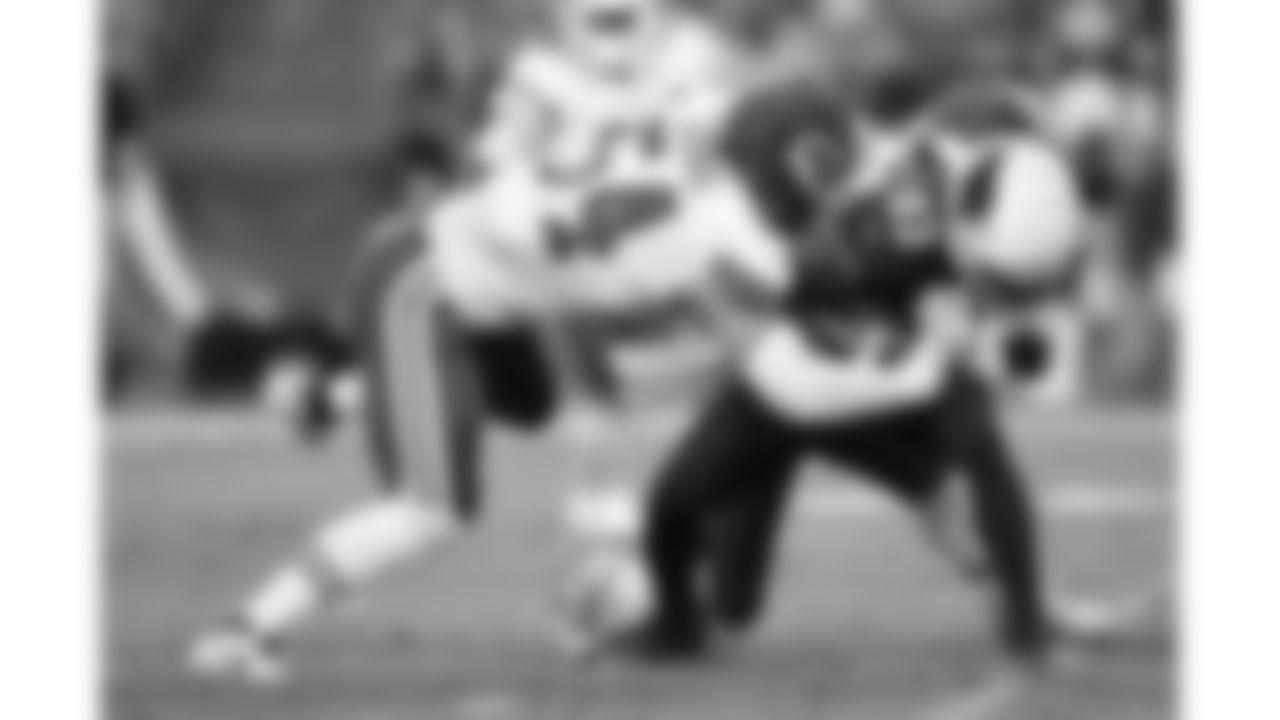 Kansas City Chiefs linebacker Leo Chenal (54) makes a tackle during the game at the Chiefs preseason Week 2 matchup against the Arizona Cardinals on Saturday, August 19, 2023.