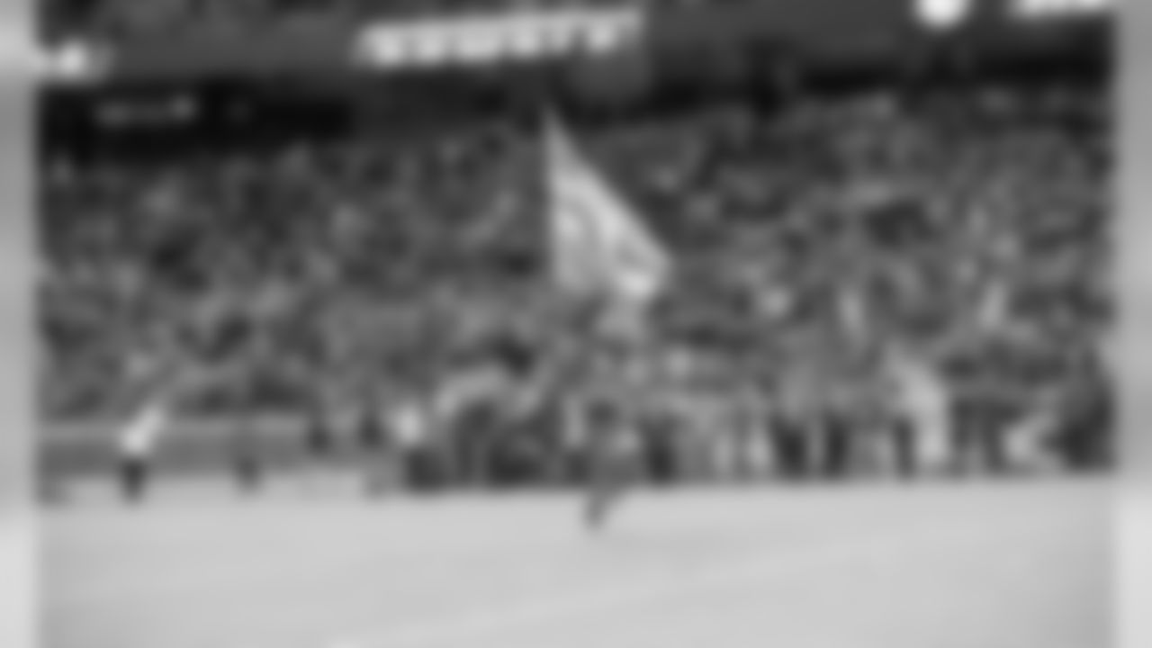 015_2019_GB_Cheer
