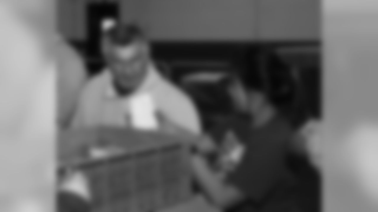 008SB_Caring19