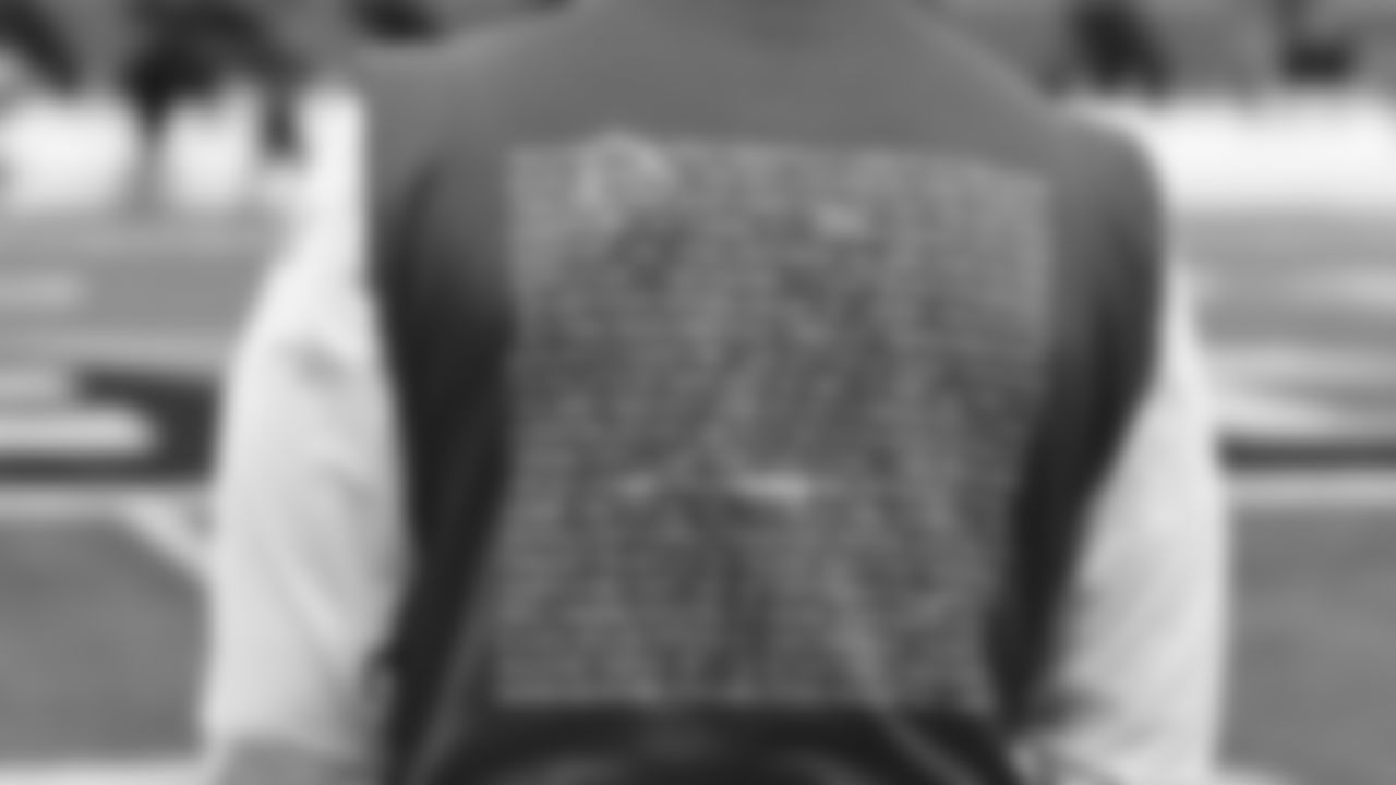 A tribute to John Madden on the back of Kansas City Chiefs quarterback Patrick Mahomes' sweatshirt prior to an NFL football game against the Cincinnati Bengals, Sunday, January 2, 2021 in Cincinnati. (Steve Sanders/Kansas City Chiefs via AP)