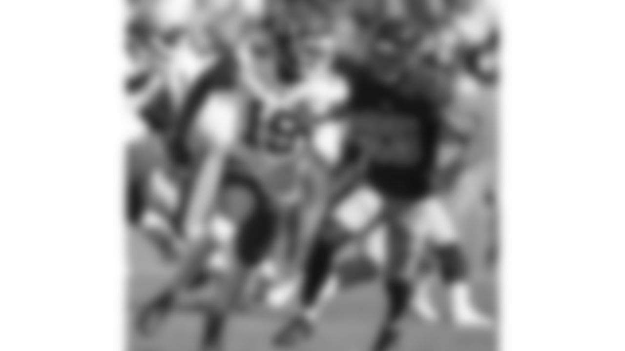 Kansas City Chiefs wide receiver Josh Gordon (19) during an NFL football game against the Washington Football Team, Sunday, October 17, 2021 at FedExField.