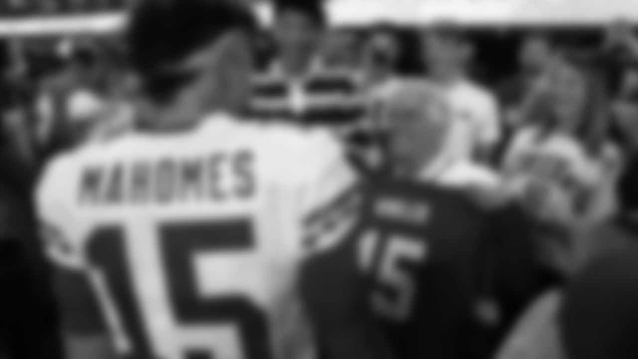 Kansas City Chiefs face off against the Los Angeles Chargers at SoFi Stadium on November 20, 2022 in Los Angeles, California