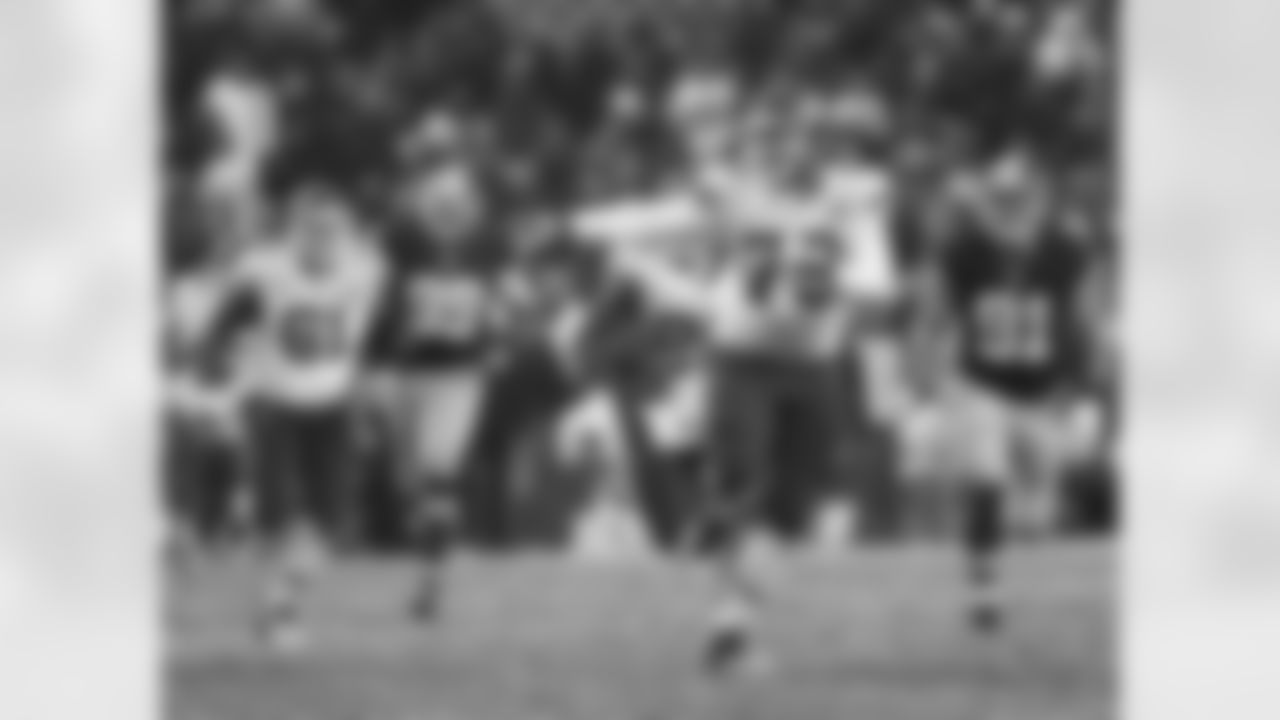 Kansas City Chiefs offensive lineman Donald Stephenson (79)